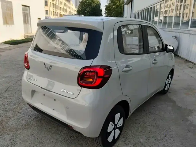 Wuling Hongguang Mini EV — Фото автомобиля 6