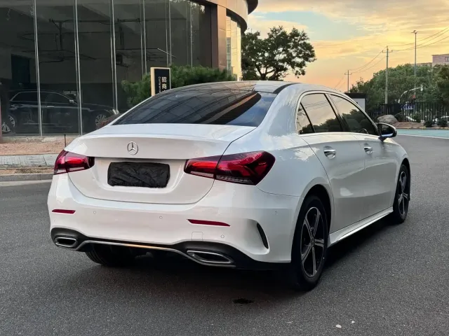 Mercedes-Benz Mercedes-Benz A-Class 2022 A 200 L Sport Sedan Style — Фото автомобиля 16