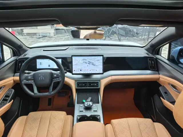 BYD Song L DM-i 2024 112km Leading Edition — Фото автомобиля 11