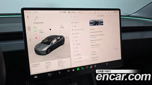 Tesla Model 3 — Фото автомобиля 23