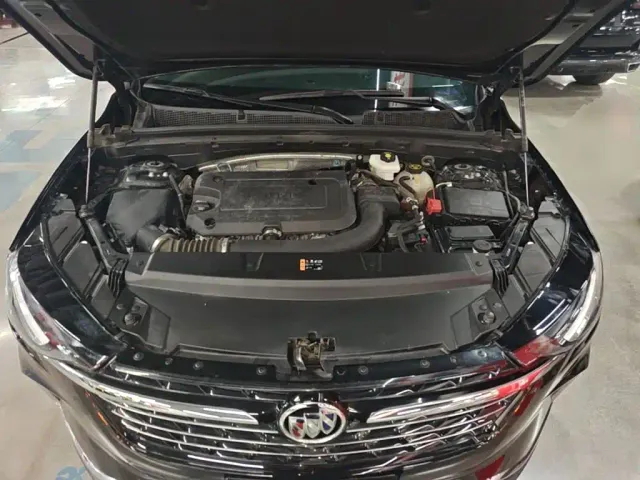 Buick Envision Plus — Фото автомобиля 19