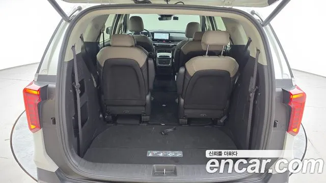 Kia Carnival Generation 4 — Фото автомобиля 20