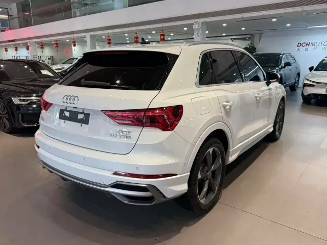 Audi Q3 — Фото автомобиля 4