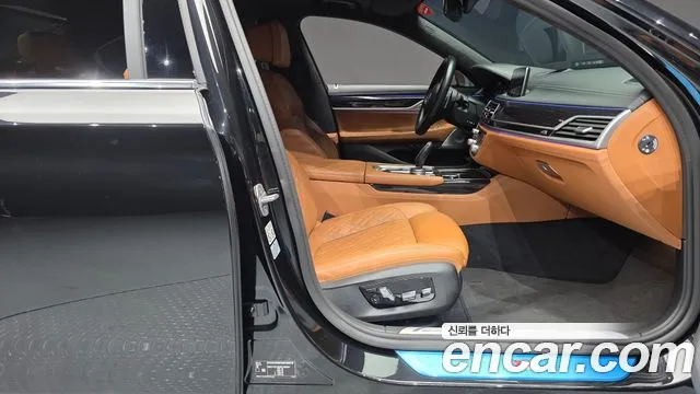 BMW 7 Series G11 — Фото автомобиля 26