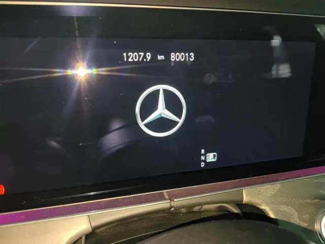 Mercedes-Benz E-Class — Фото автомобиля 11