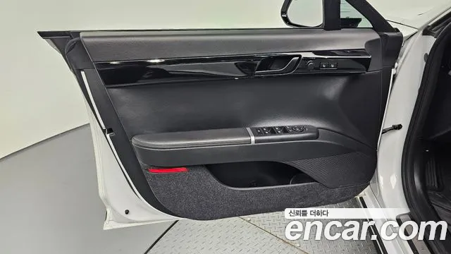 Hyundai Grandeur Grandeur (GN7) 3.5 LPG 2WD (Такси) — Фото автомобиля 24