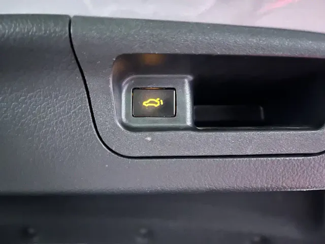 Mercedes-Benz C-Class — Фото автомобиля 9
