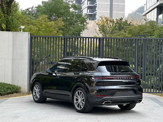 Porsche Cayenne — Фото автомобиля 6