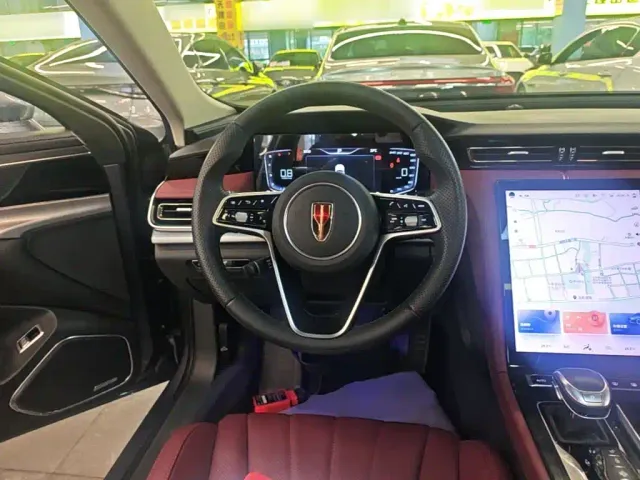 Hongqi H5 — Фото автомобиля 10