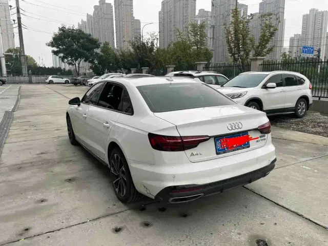 Audi A4L — Фото автомобиля 2