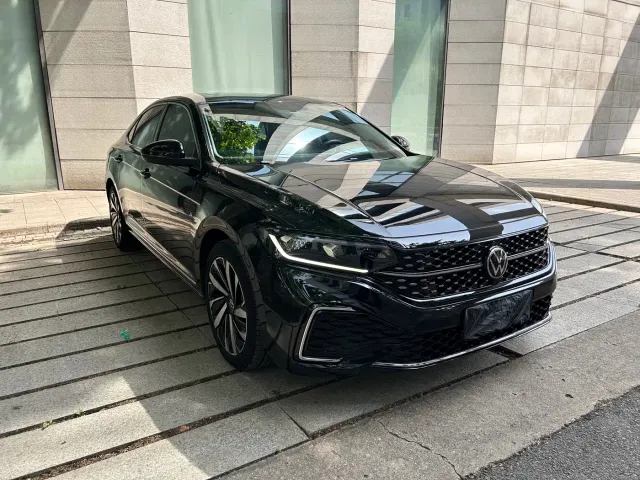 Volkswagen Passat — Фото автомобиля 3