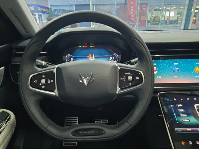 Arcfox Alpha T — Фото автомобиля 11