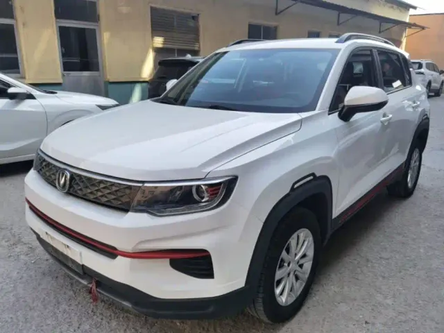 Фотография автомобиля — Changan CS35 Plus