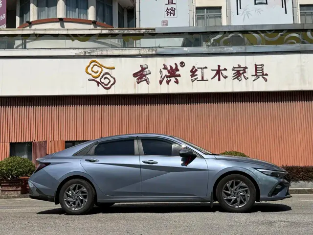 Hyundai Elantra — Фото автомобиля 7