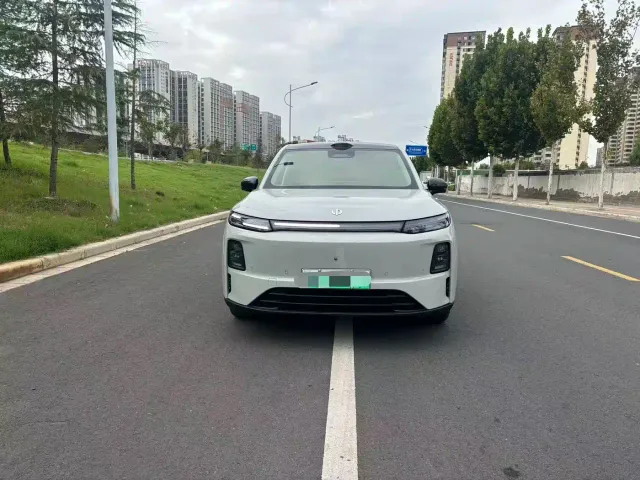 Leapmotor C10 — Фото автомобиля 2