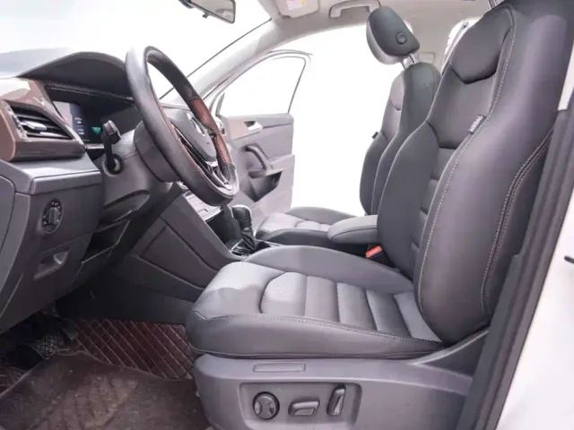 Volkswagen Tharu — Фото автомобиля 6