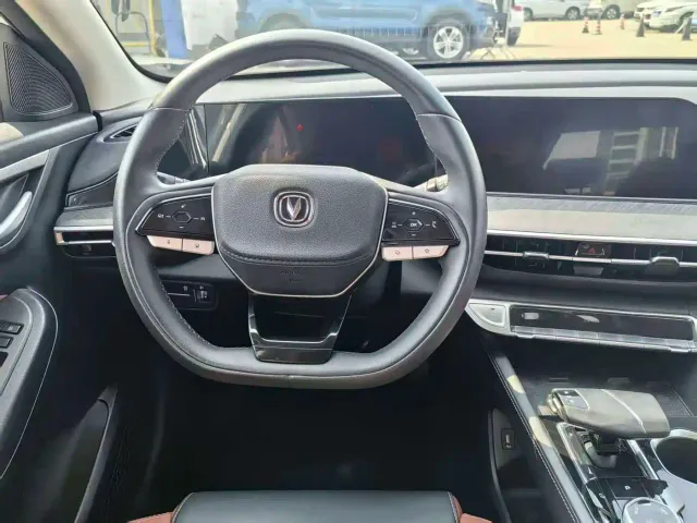 Changan Eado — Фото автомобиля 9