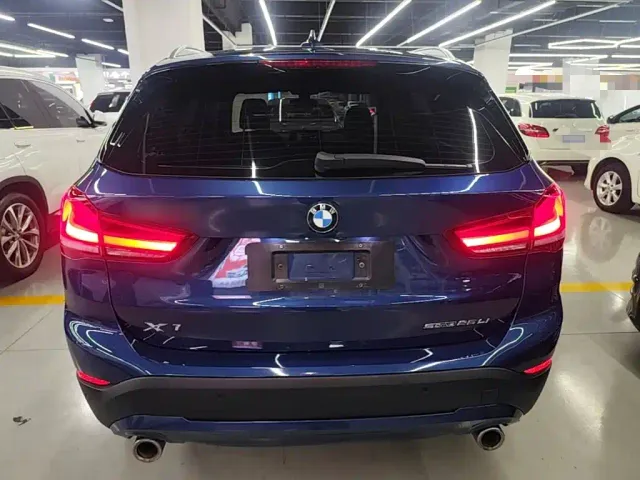 BMW X1 — Фото автомобиля 5