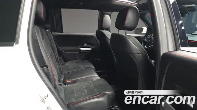 Mercedes-Benz GLB-Class — Фото автомобиля 12