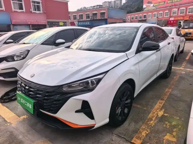 Фотография автомобиля — Dongfeng Yixuan