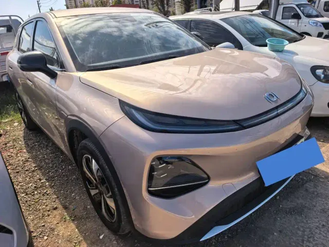 Changan Qiyuan Q05 — Фото автомобиля 3