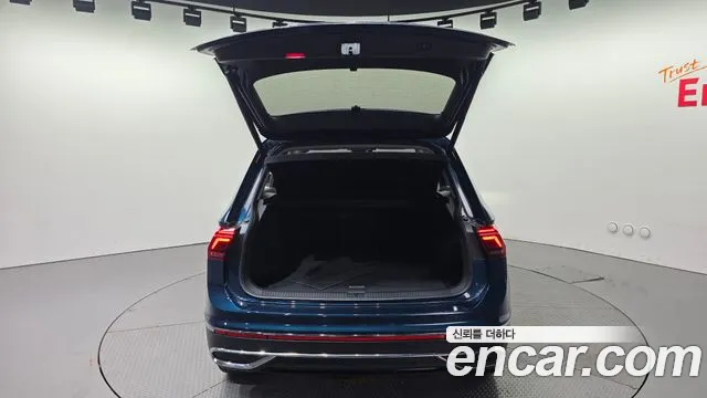 Volkswagen Tiguan Tiguan 2 поколение 2.0 TDI 4Motion Prestige — Фото автомобиля 5
