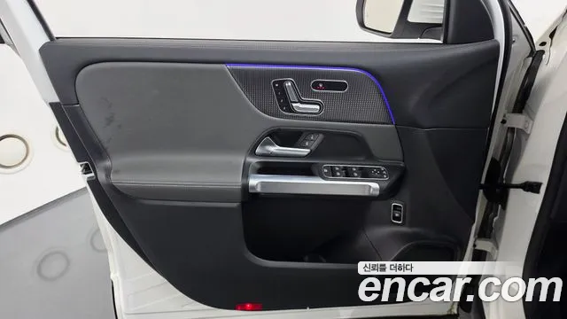 Mercedes-Benz EQB X243 — Фото автомобиля 13