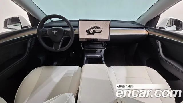 Tesla Model Y — Фото автомобиля 6