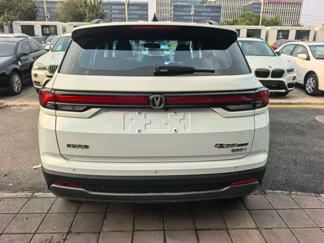Changan CS35 Plus — Фото автомобиля 16