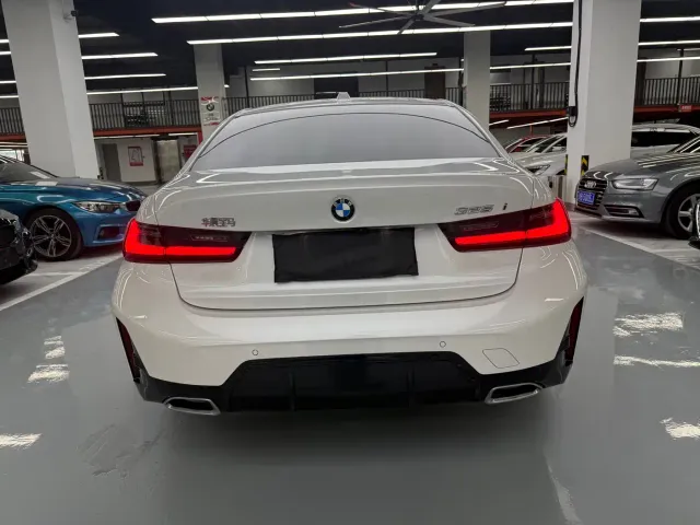 BMW 3 Series — Фото автомобиля 24