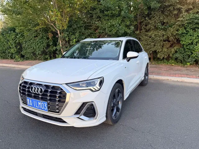 Фотография автомобиля — Audi Q3