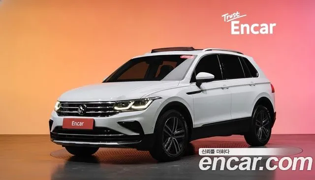 Фотография автомобиля — Volkswagen Tiguan