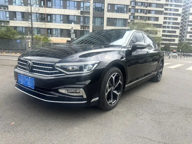 Фотография автомобиля — Volkswagen Magotan