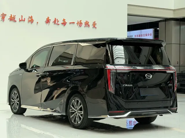 GAC Trumpchi M8 — Фото автомобиля 13