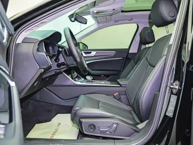 Audi A6L — Фото автомобиля 10