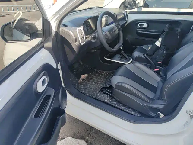 Roewe Clever — Фото автомобиля 15