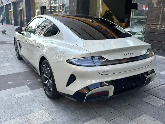 Xiaomi SU7 — Фото автомобиля 9