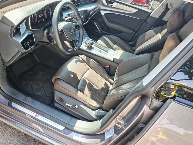 Audi A7L — Фото автомобиля 3
