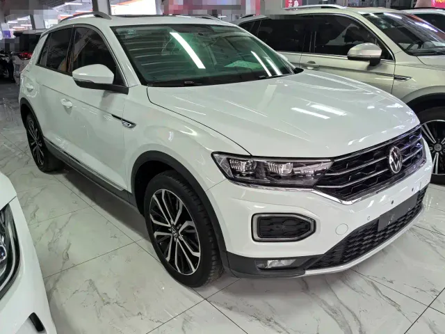 Volkswagen T-Roc — Фото автомобиля 3