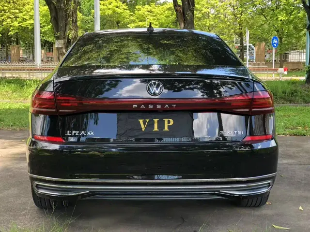Volkswagen Passat — Фото автомобиля 5