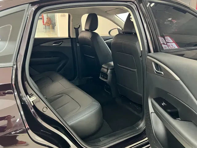 Wuling Starlight — Фото автомобиля 13