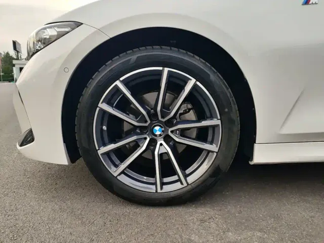 BMW 3 Series — Фото автомобиля 22
