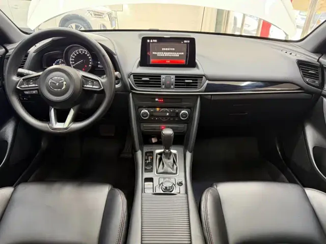 Mazda CX-4 — Фото автомобиля 20