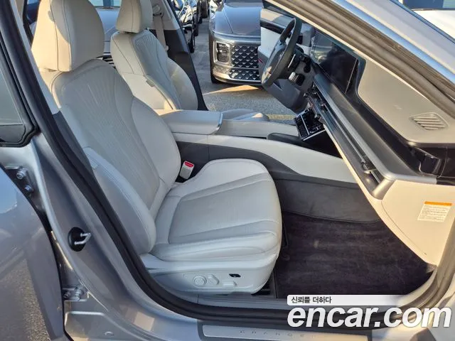 Hyundai Grandeur GN7 — Фото автомобиля 12