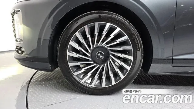 Hyundai Grandeur GN7 — Фото автомобиля 5