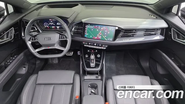 Audi Q4 e-tron F4 — Фото автомобиля 10
