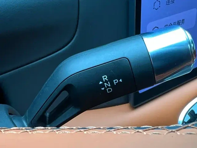 Geely Galaxy M9 — Фото автомобиля 27