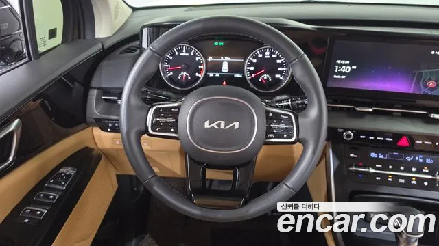 Kia Carnival Generation 4 — Фото автомобиля 19