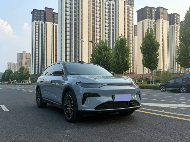 Leapmotor C11 — Фото автомобиля 3