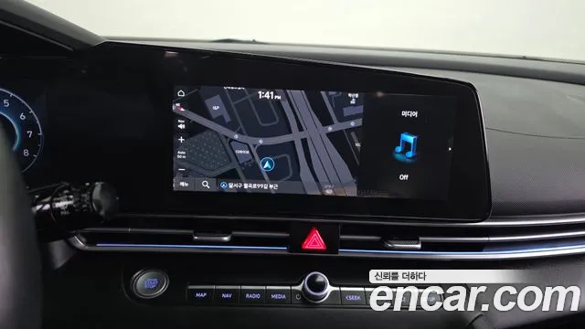 Hyundai AVANTE Новый Avante (CN7) — Фото автомобиля 15
